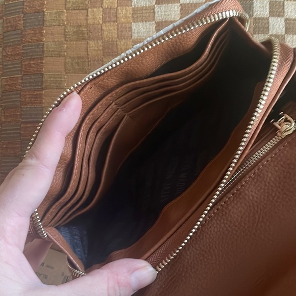 Brand New Steve Madden BLaurie Bone Cognac Logo Embossed Crossbody Wallet Purse - Picture 15 of 16